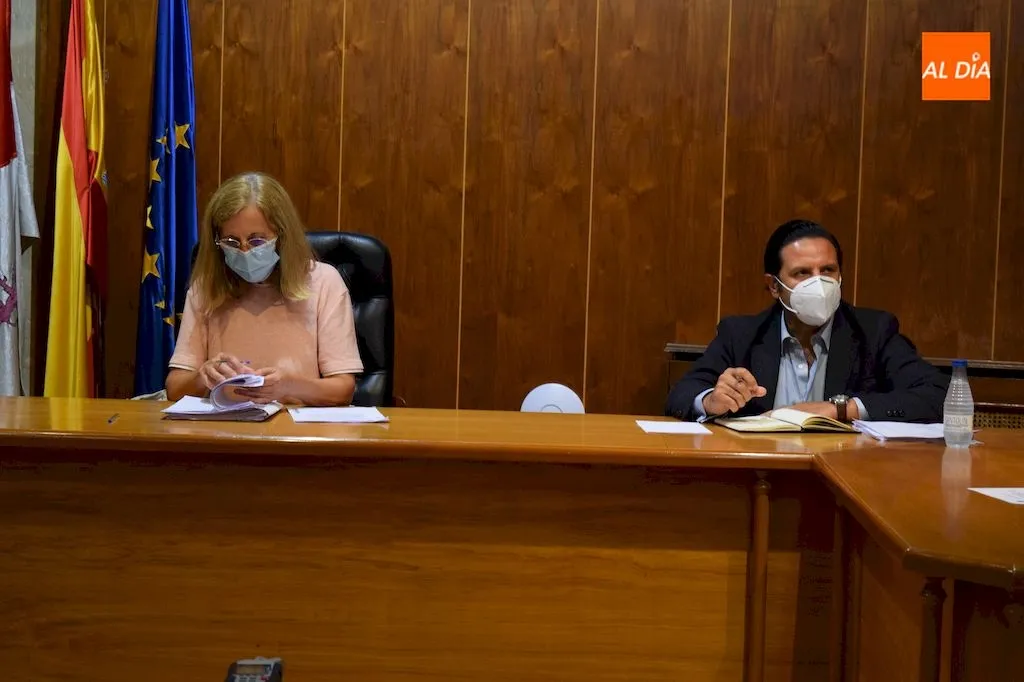 Foto 4 - Consenso y cr&iacute;ticas a partes iguales en un nuevo pleno del Ayuntamiento de Alba de Tormes