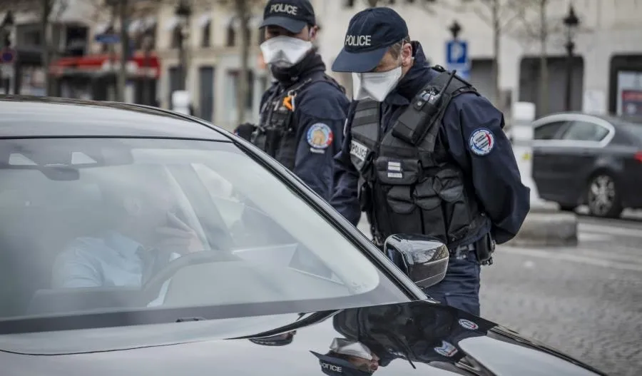 Agentes de la Policía francesa en una foto de archivo de EP