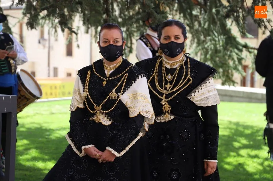 Celebración del Día del Tamborilero en el Patio Chico