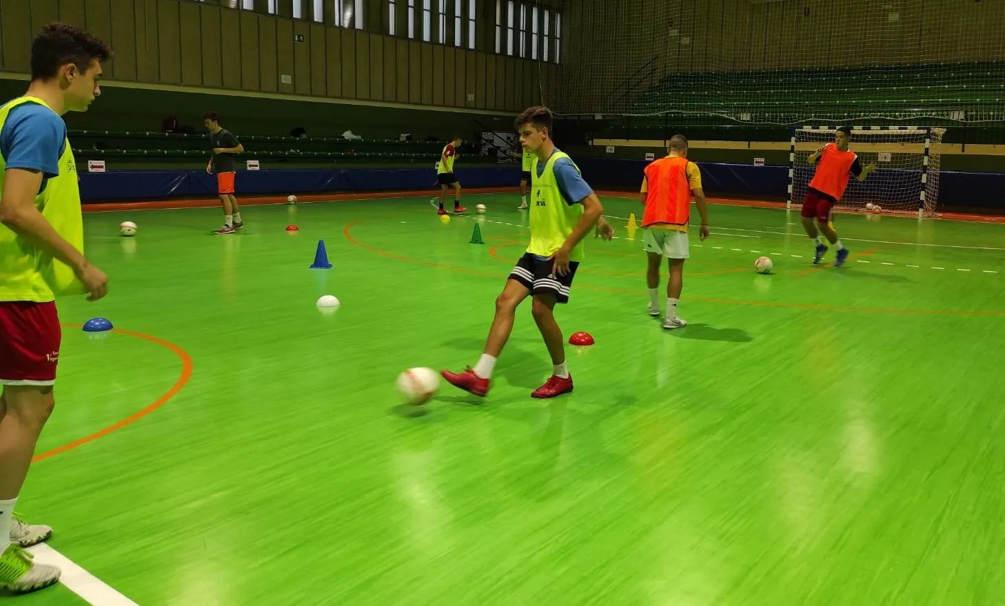 Foto 4 - El III Juvenil, &uacute;nico equipo con fecha para el inicio de su Liga, arranca los entrenos  