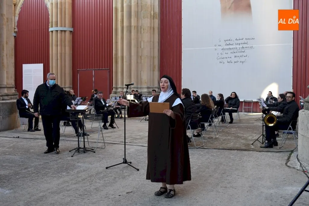 Momento del concierto musical ofrecido por la Banda de Música de Alba de Tormes / Pedro Zaballos