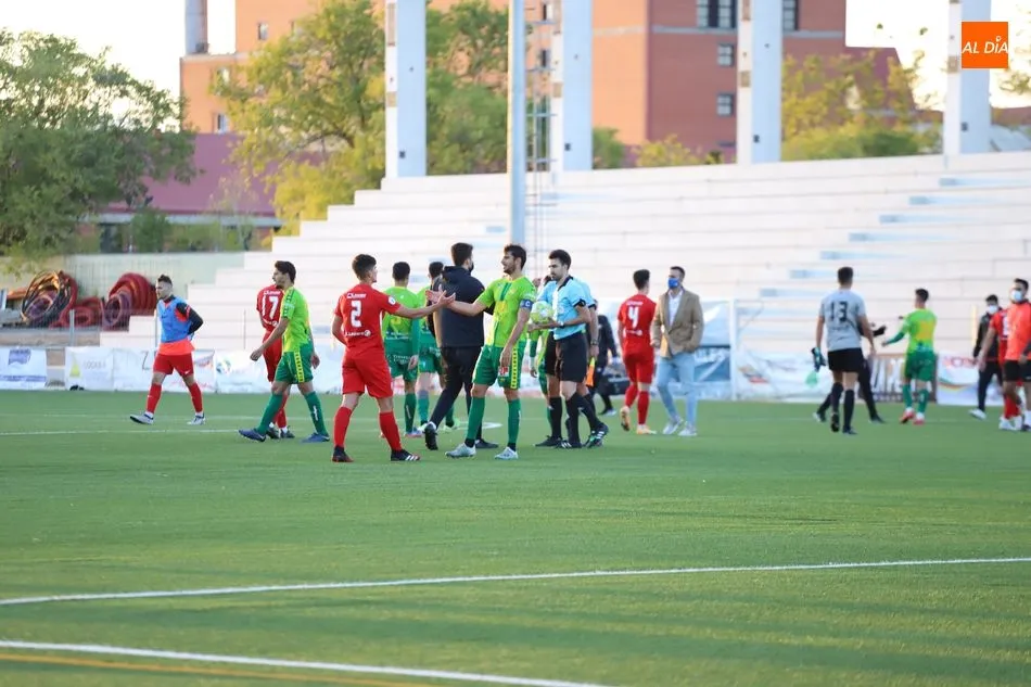 Foto 3 - Unionistas se estrena en el Reina Sof&iacute;a col&aacute;ndose en la final de la Copa RFEF tras vencer a un...