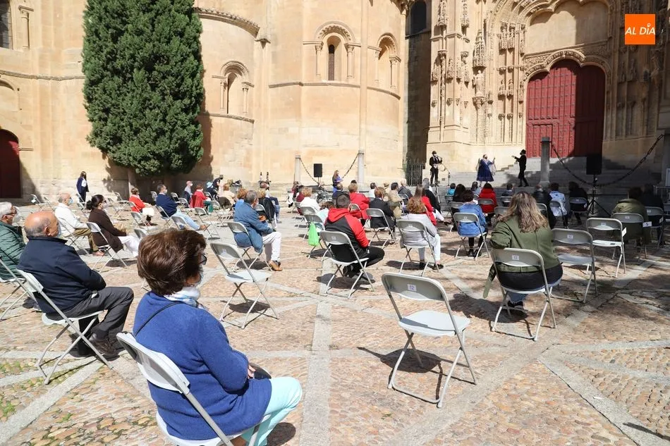 Foto 6 - Sones tradicionales en el Patio Chico con la celebraci&oacute;n del D&iacute;a del Tamborilero