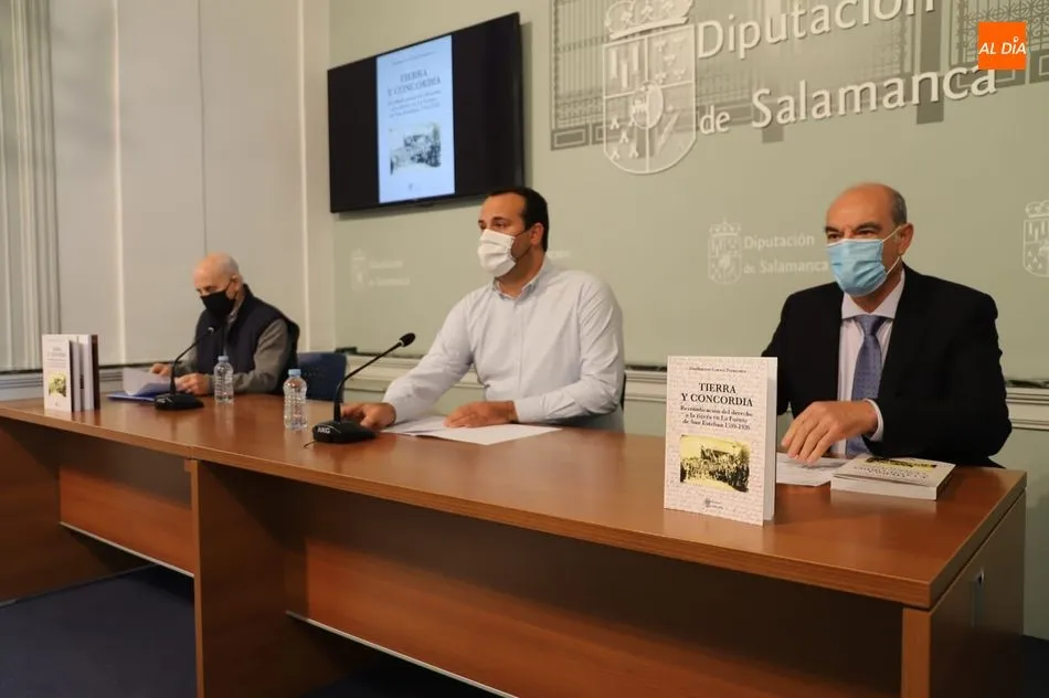 Presentación del libro Tierra y Concordia. Foto: Lydia González