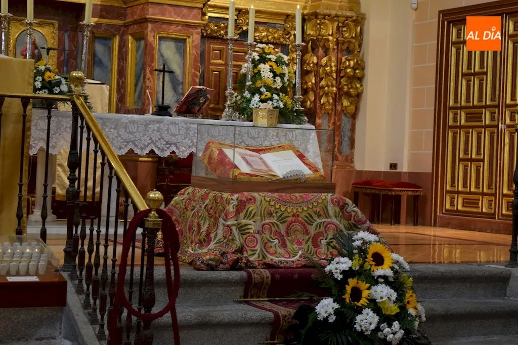 Foto 8 - La Iglesia de la Anunciaci&oacute;n de las Madres Carmelitas acoge la Santa Misa conmemorativa del...