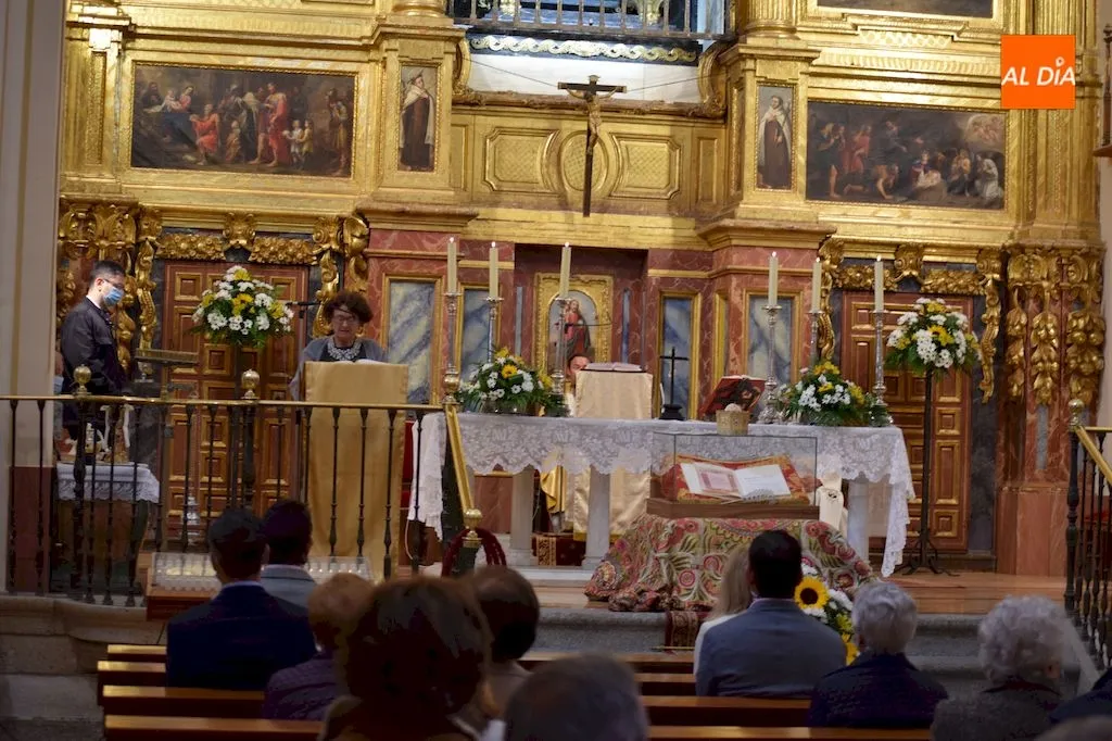 Foto 5 - La Iglesia de la Anunciaci&oacute;n de las Madres Carmelitas acoge la Santa Misa conmemorativa del...
