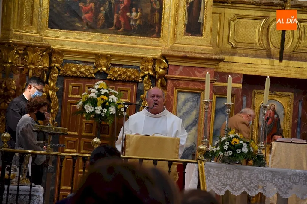 Foto 3 - La Iglesia de la Anunciaci&oacute;n de las Madres Carmelitas acoge la Santa Misa conmemorativa del...
