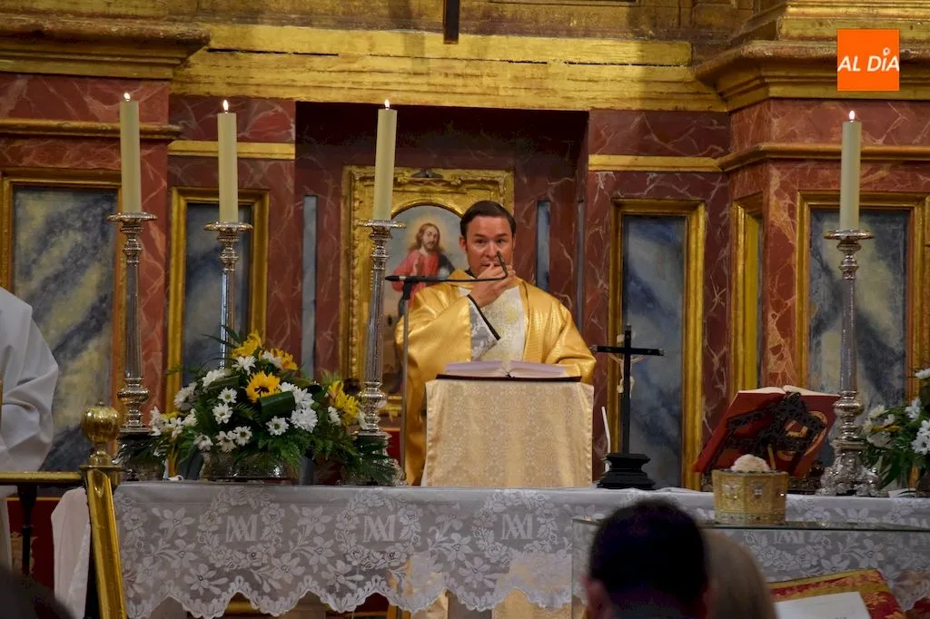 Foto 2 - La Iglesia de la Anunciaci&oacute;n de las Madres Carmelitas acoge la Santa Misa conmemorativa del...