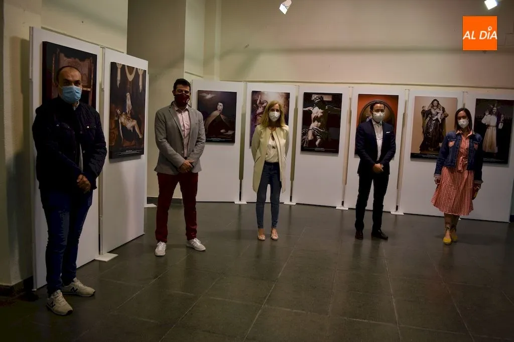 Presentación de la exposición a cargo de las autoridades municipales / Pedro Zaballos