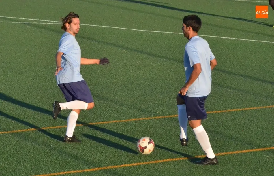Foto 10 - El Ciudad Rodrigo golea a la UD Serrana en un partido de entrenamiento sin ninguna historia  
