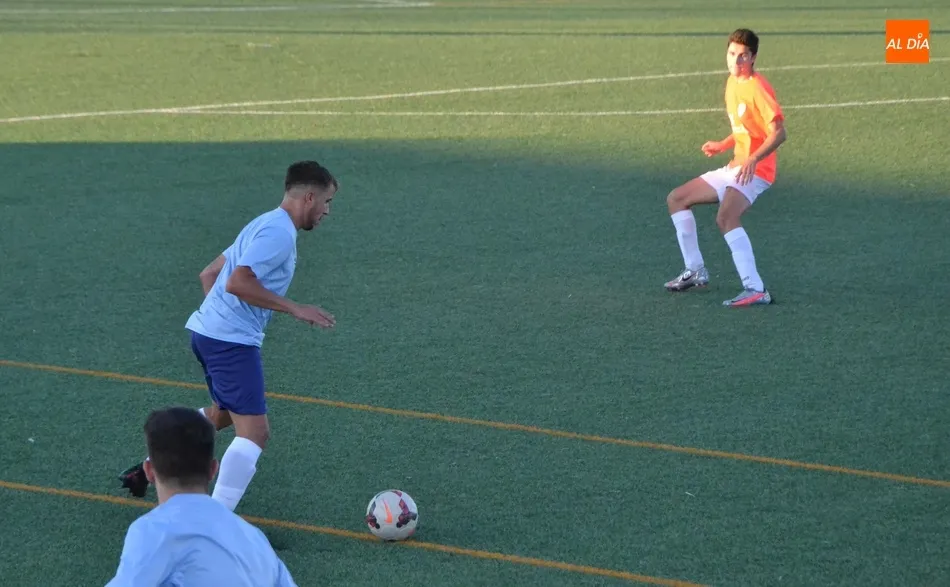 Foto 7 - El Ciudad Rodrigo golea a la UD Serrana en un partido de entrenamiento sin ninguna historia  