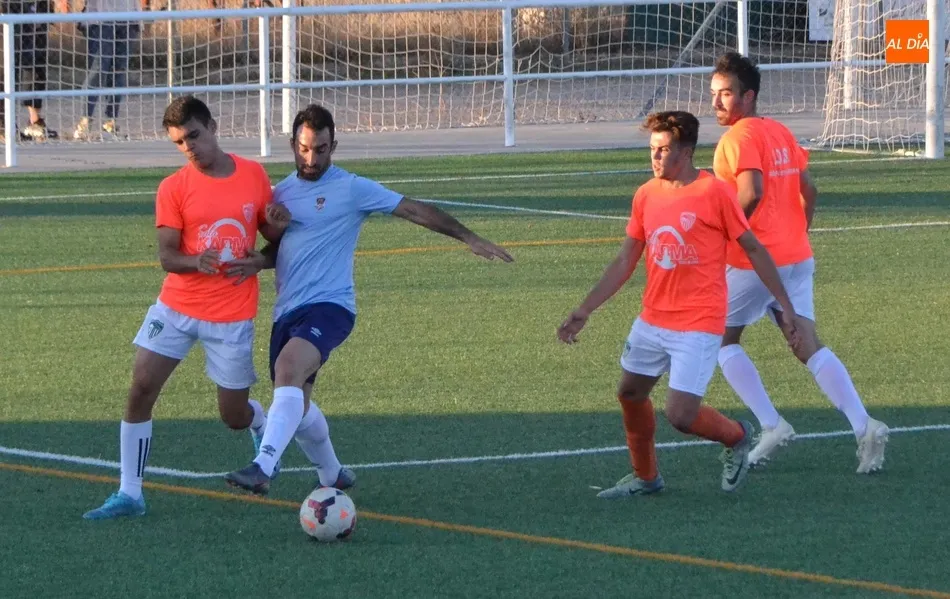 Foto 6 - El Ciudad Rodrigo golea a la UD Serrana en un partido de entrenamiento sin ninguna historia  