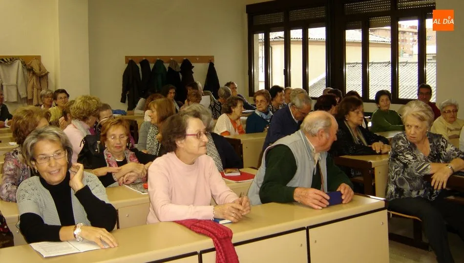 Los PIEx de Castilla y León valorarán la situación epidemiológica antes de volver a las aulas