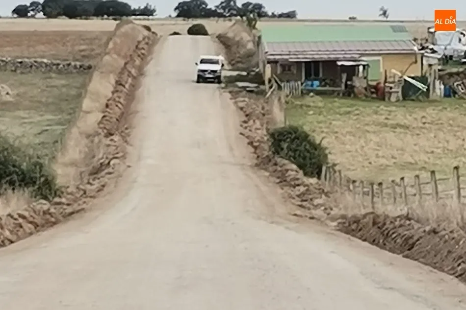 Foto 9 - El Ayuntamiento de Vitigudino inicia este mi&eacute;rcoles la reparaci&oacute;n de caminos del sector 4  