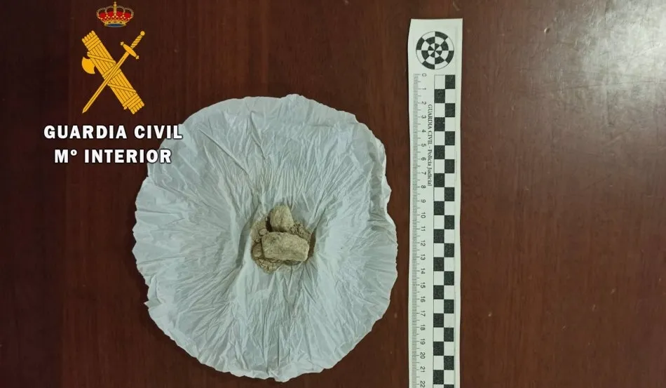 Heroína incautada en Pajares de la Laguna. Foto GUARDIA CIVIL DE SALAMANCA