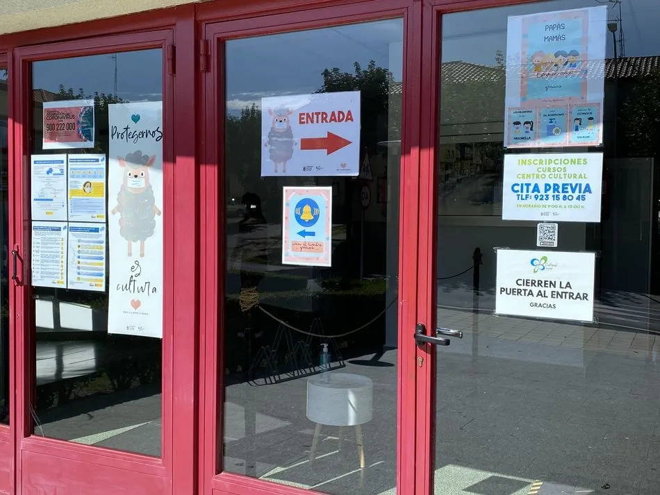 Entrada del centro cultural de Guijuelo