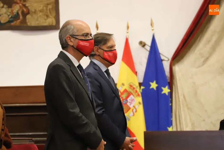 Foto 3 - El rector de la USAL llama a la responsabilidad de los estudiantes ante el inicio del nuevo curso