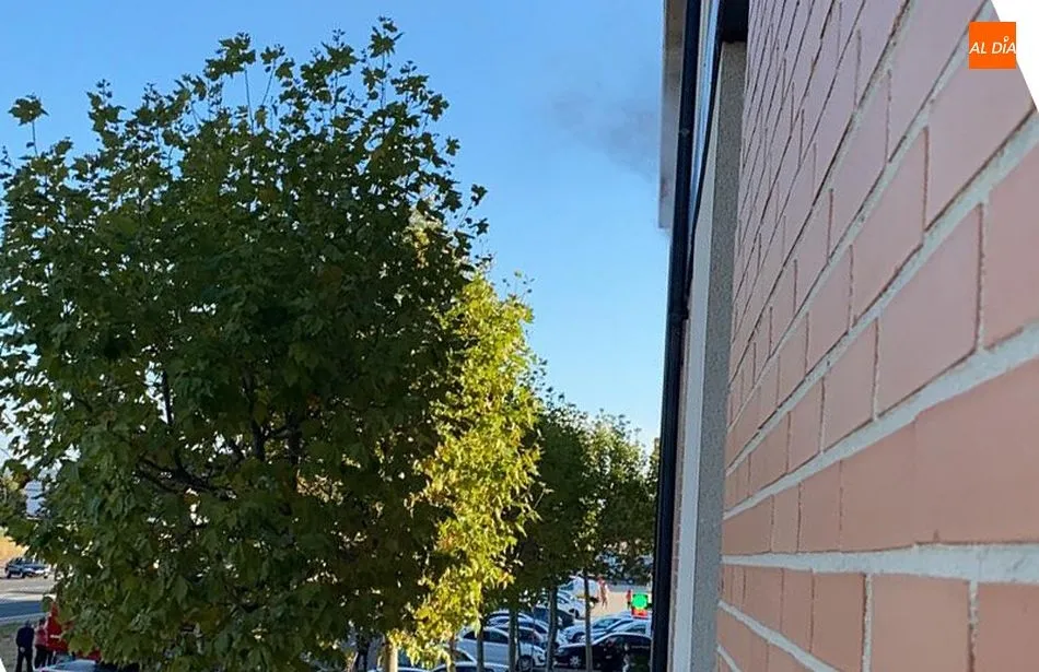 Un incendio en la calle Jean Monet causa alarma entre los vecinos