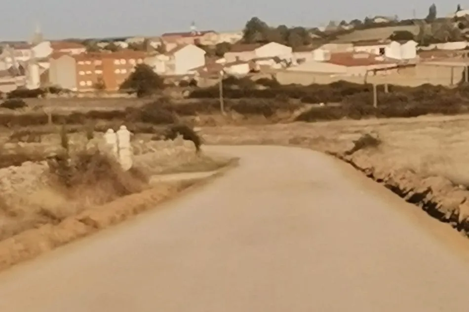 Foto 3 - Este jueves comienza la reparaci&oacute;n de caminos del sector 5 en Vitigudino  