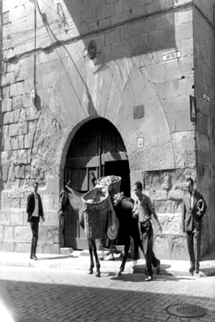 Foto 2 - La elaboraci&oacute;n y el reparto de pan en otros tiempos