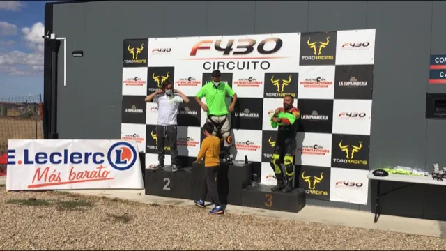 Foto 2 - Exitoso Trofeo Triangular de Velocidad con la presencia del F430 Karting Salamanca y 50 pilotos
