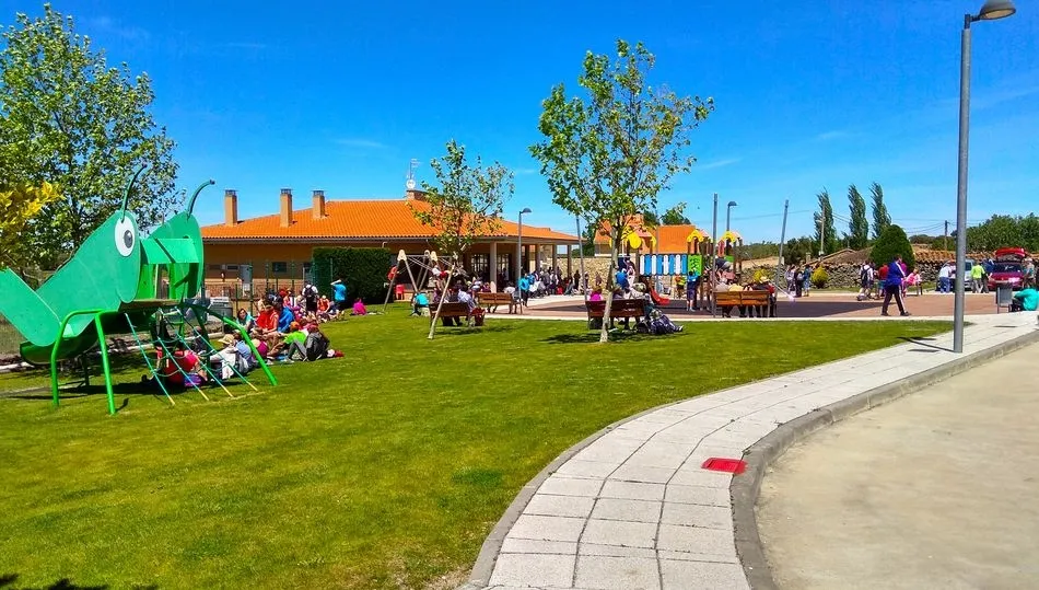 Centro recreativo de Sardón de los Frailes, junto al complejo turístico