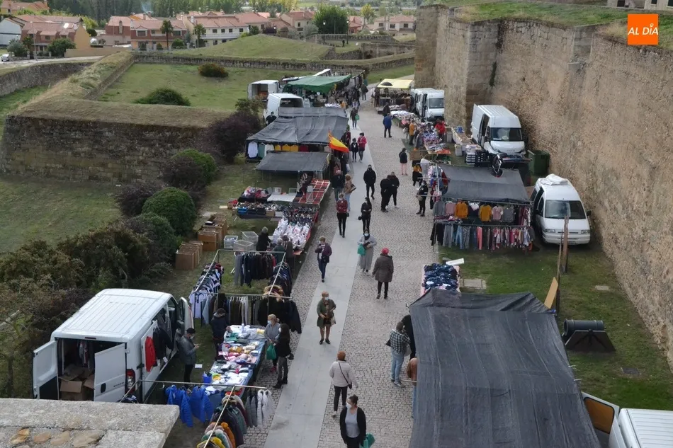 Foto 7 - El mercadillo sabatino est&aacute; de vuelta  
