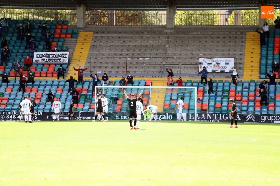 Foto 5 - Kristian salva al Salamanca UDS con un gol de cabeza que permite mantener la ilusi&oacute;n ante un buen...