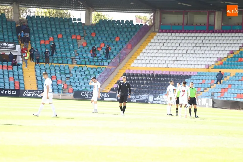 Foto 3 - Kristian salva al Salamanca UDS con un gol de cabeza que permite mantener la ilusi&oacute;n ante un buen...
