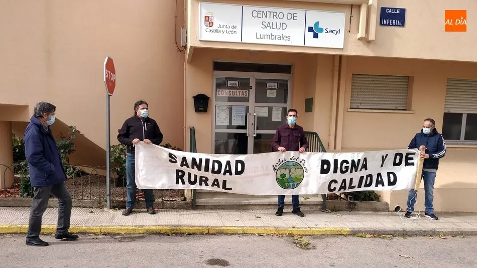 Foto 8 - Nueva concentraci&oacute;n en Lumbrales por una sanidad digna en el medio rural
