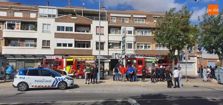 Foto 2 - Susto en Tejares por el incendio en un conocido restaurante asador