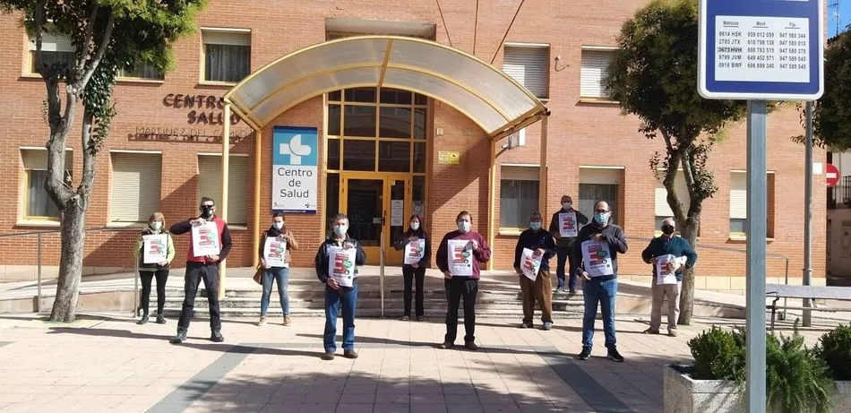 Manifestantes en una de las convocatorias en una localidad de Burgos - EP