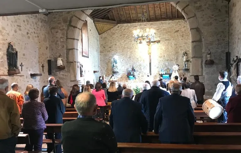 Foto 4 - El Ma&iacute;llo rinde homenaje al que fuera su p&aacute;rroco durante casi 20 a&ntilde;os, Alfredo Ramajo  