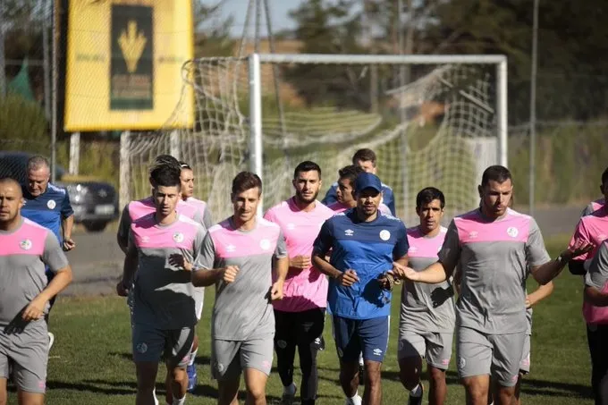 Un entrenamiento del primer equipo, en el Anexo del Estadio Helmántico