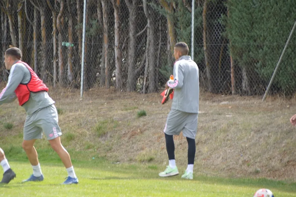 Foto 5 - 'Puma' Ch&aacute;vez y Anderson Arroyo ya entrenan con el Salamanca UDS