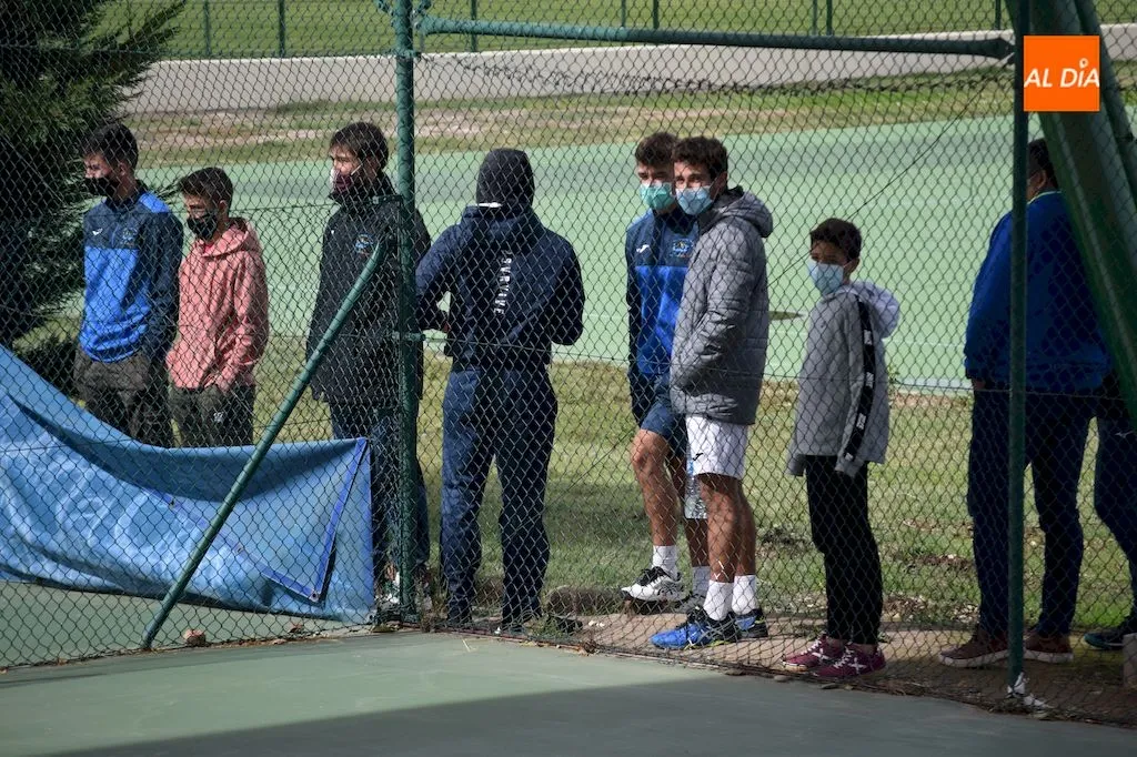 Foto 11 - El equipo masculino del Club Tenis Alba de Tormes disputar&aacute; su primera fase de ascenso a Segunda...