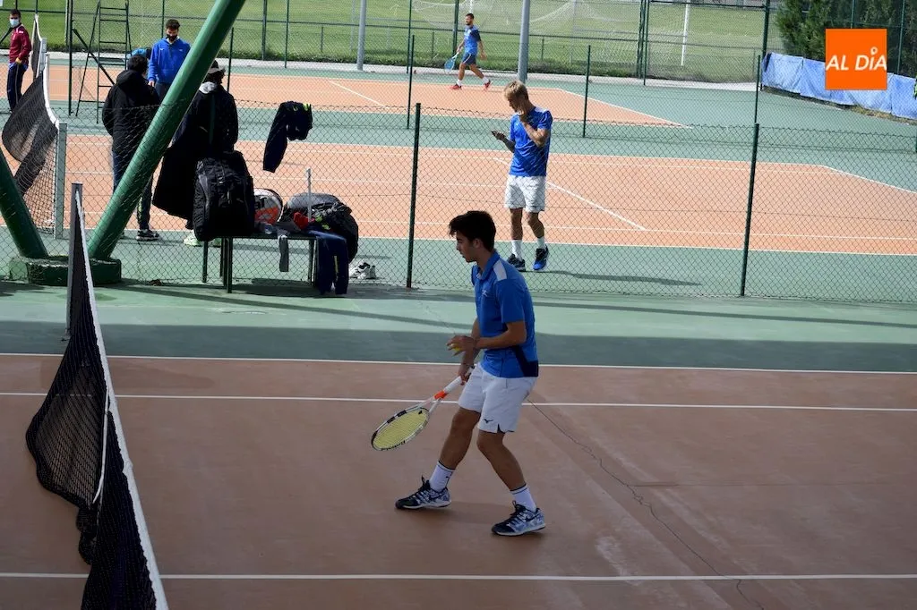 Foto 5 - El equipo masculino del Club Tenis Alba de Tormes disputar&aacute; su primera fase de ascenso a Segunda...