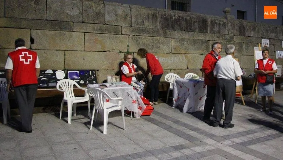 El objetivo de la campaña de Cruz Roja es facilitar la movilidad a las personas mayores