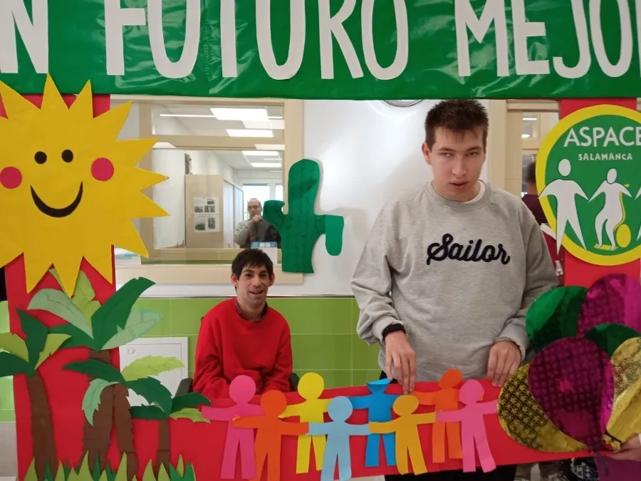 Foto 2 - Personas con par&aacute;lisis cerebral de Salamanca reivincidican sus derechos