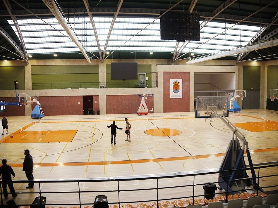 Foto 5 - Finalizan las obras de mejora en el pabell&oacute;n de Carbajosa de la Sagrada