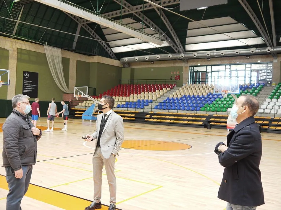 Foto 4 - Finalizan las obras de mejora en el pabell&oacute;n de Carbajosa de la Sagrada
