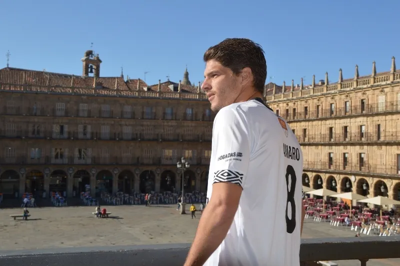 Foto 5 - El Salamanca UDS luce su nueva camiseta para la temporada 20/21 con el lema &ldquo;Ciudad del talento&rdquo;