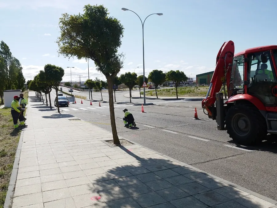 Foto 4 - Comienzan las obras de la nueva glorieta que favorecer&aacute; la circulaci&oacute;n en el principal acceso de...