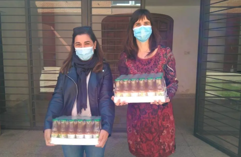 El IES Fray Diego Tadeo dona zumos a Cáritas Diocesana  