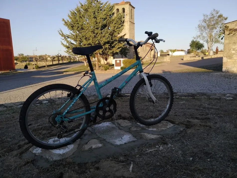Las bicicletas han sido donadas y decoradas por los vecinos de Trabanca