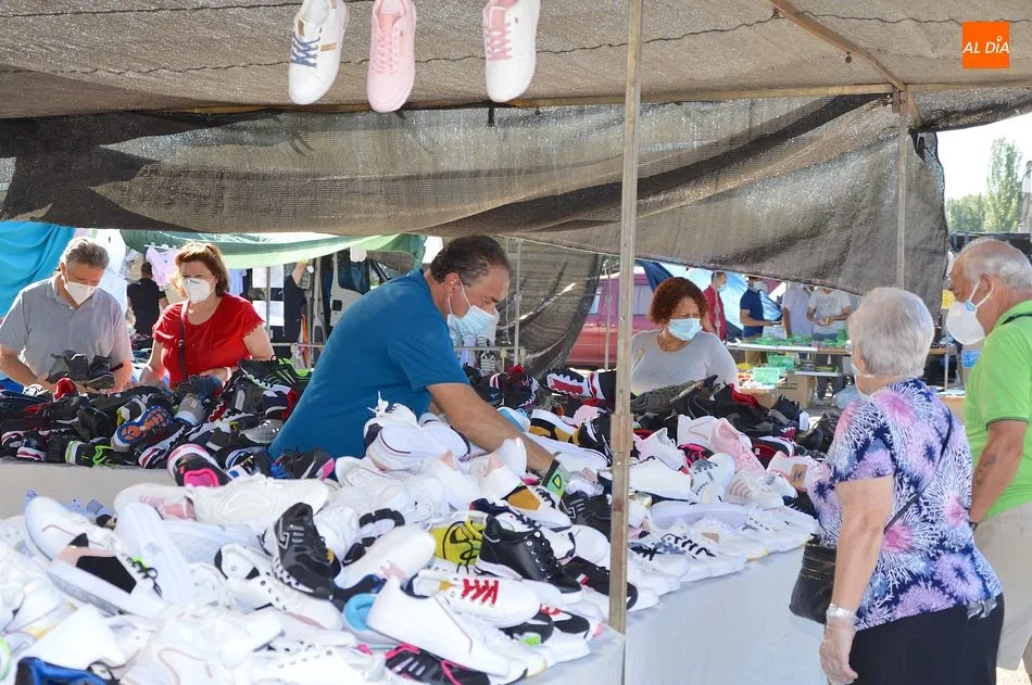 Cambian las normas del rastro y los mercadillos para garantizar la seguridad y facilitar el trabajo de los vendedores