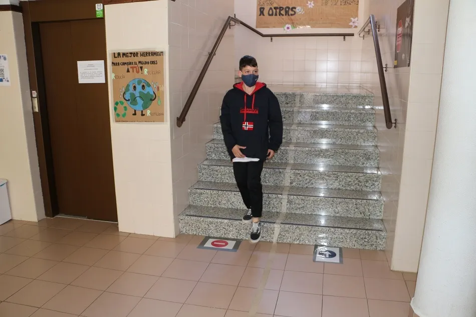 Foto 3 - Un centenar de alumnos en el IESO Las Batuecas de La Alberca bajo medidas de seguridad  
