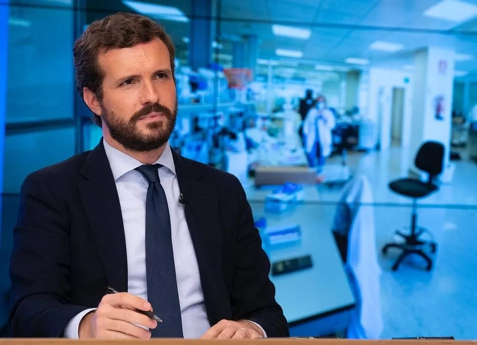 El líder del PP, Pablo Casado, ofrece una rueda de prensa tras decretar el Gobierno el estado de alarma en Madrid. En Madrid, a 9 de octubre de 2020. - DAVID MUDARRA (PP)