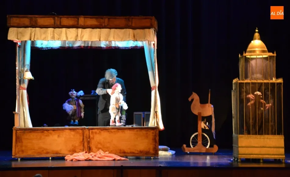 Foto 2 - Buena asistencia al espect&aacute;culo infantil con el que se retoma la programaci&oacute;n normal en el Teatro ...