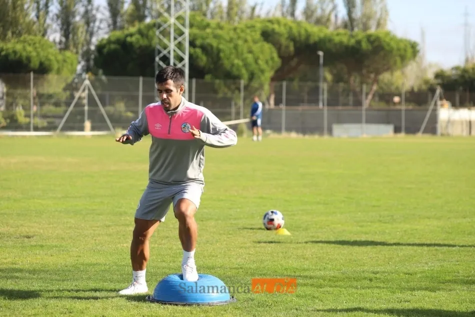 Foto 10 - Lacerda se reincorpora al grupo y Pedra y DeLorenzi no saltan al entrenamiento del Salamanca UDS